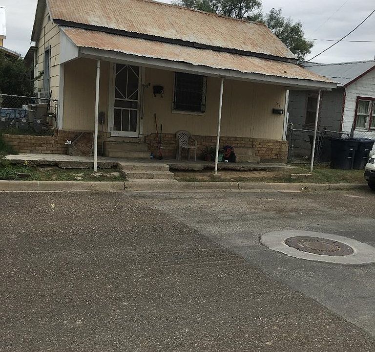 2nd image of 762 Jefferson St