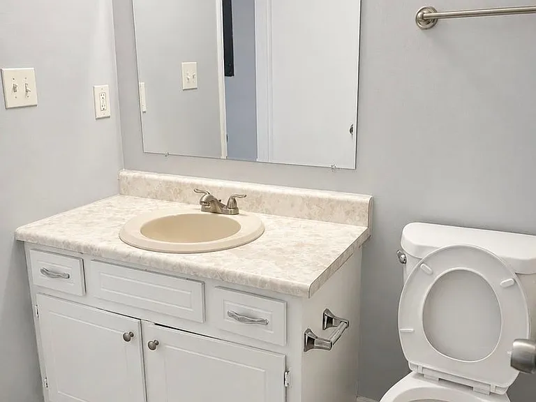 5012 Chancellor Sq NW — Photo 13
