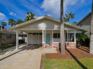 325 9th St, Atlantic Beach, FL 32233