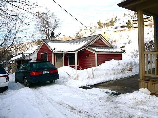 270 Grant Ave — Photo 1