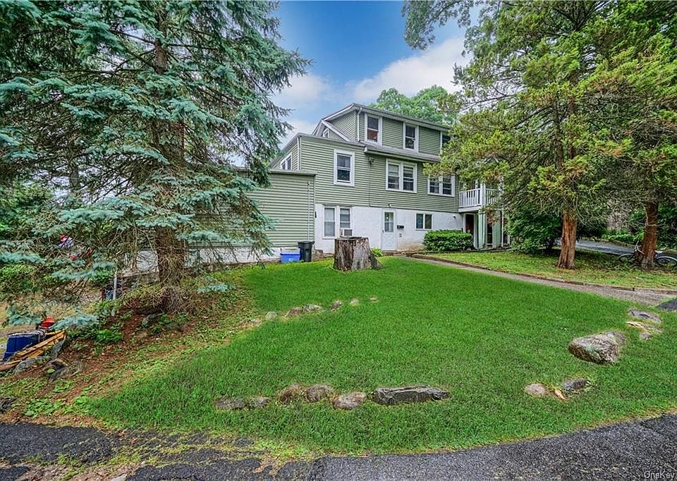 1st image of 34 Woodland Dr