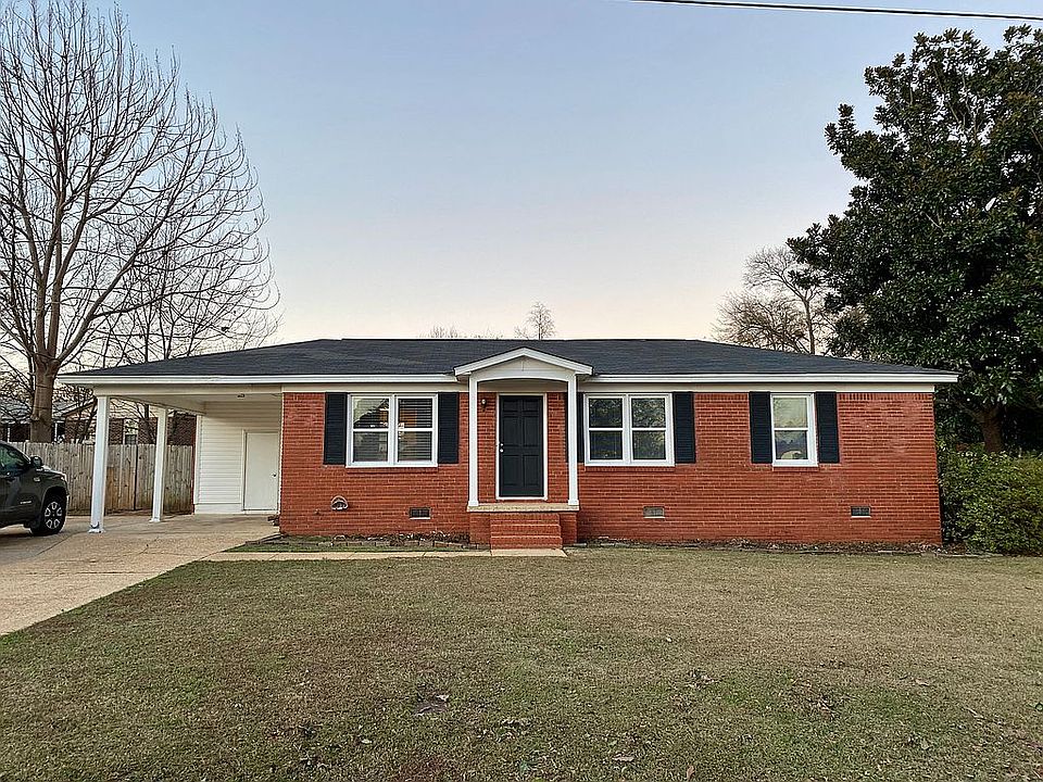 1st image of 400 21st St E