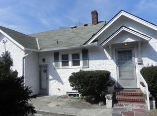 14 Crampton Ave, Great Neck, NY 11023