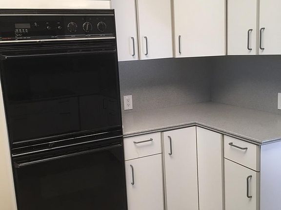 Double oven in kitchen