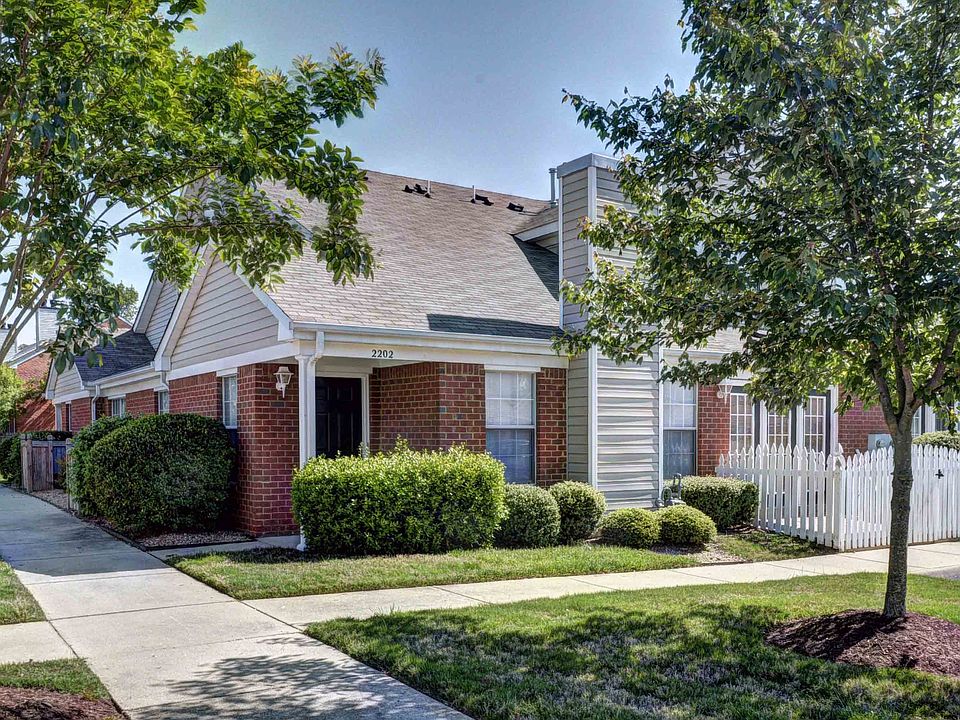 1st image of 2202 Westgate Cir