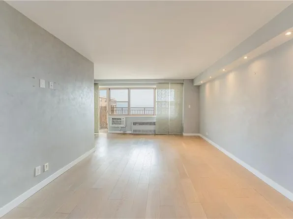 460 Neptune Ave APT 22O, Brooklyn, NY 11224