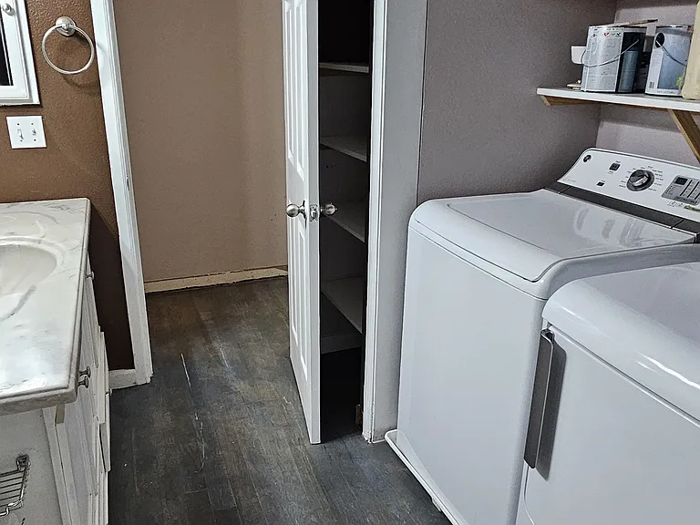 Bathroom with Washer & Dryer