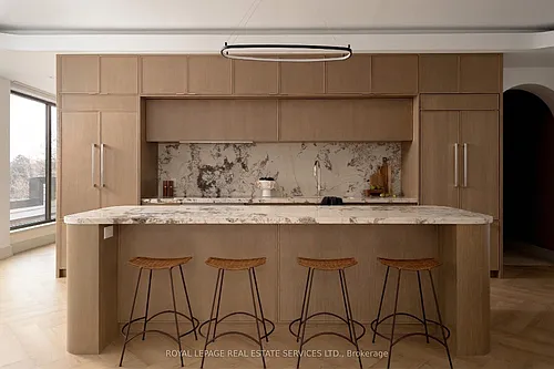 32 Rowanwood Ave #4 Photo 1