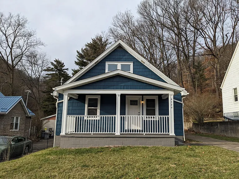 4329 Brooke St — Photo 3