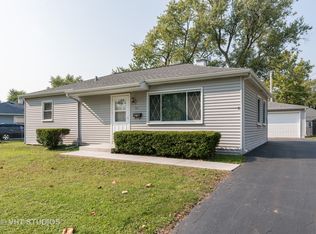 217 Tee Rd, Carpentersville, IL 60110