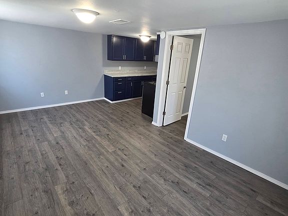 3rd image of 220-222 E J St #220