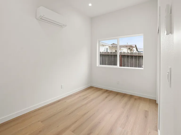 1230A Palm Ave — Photo 19