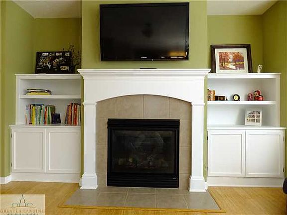 4th image of 2595 Elderberry Dr