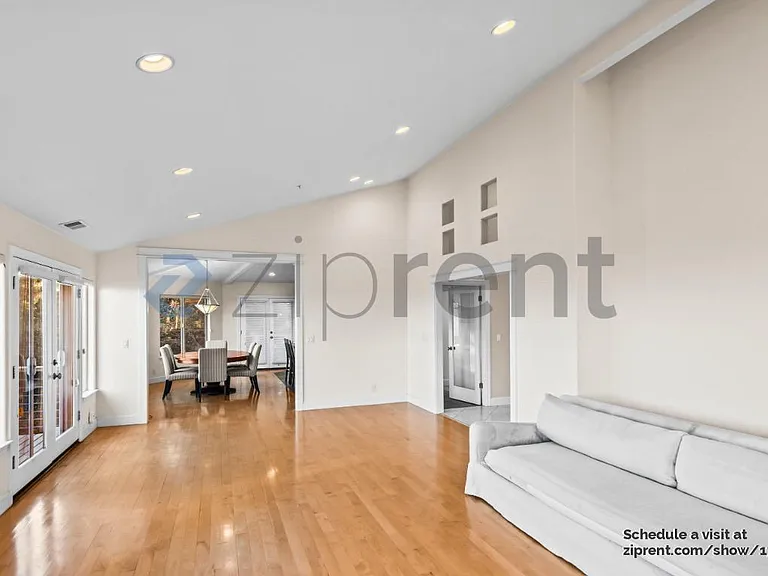 135 Montalvo Rd — Photo 10