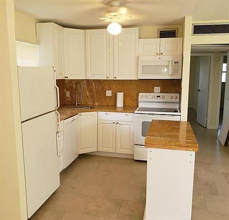 3rd image of 173 Monaco Ct #D