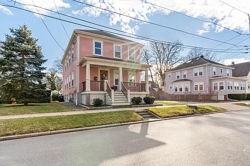 88 Burton St #2 Photo 1