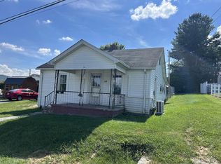 135 N 26th St, Wytheville, VA 24382
