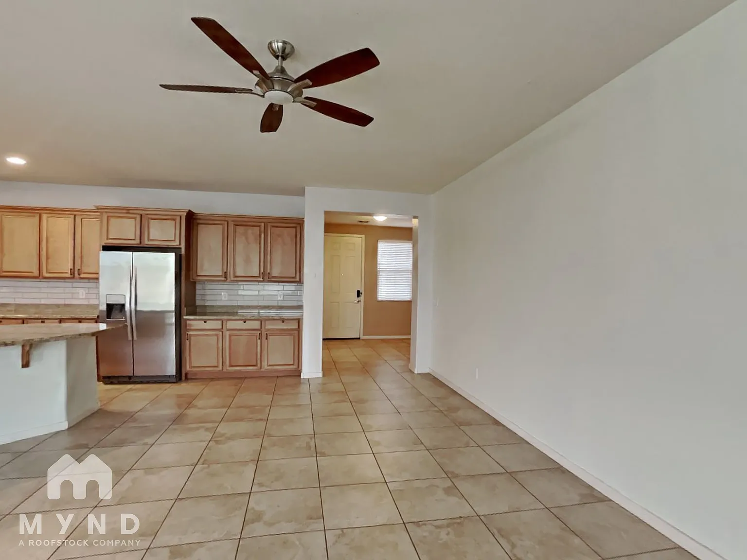 3 bed, 2.5 bath, 1973 sqft, $2,595 — Photo 3