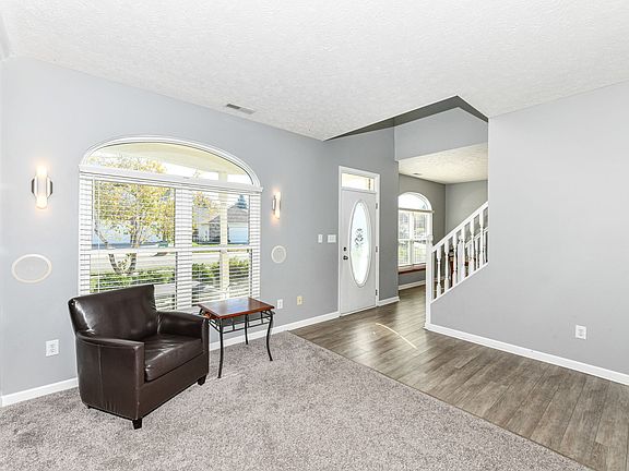 3rd image of 10121 Youngwood Ln