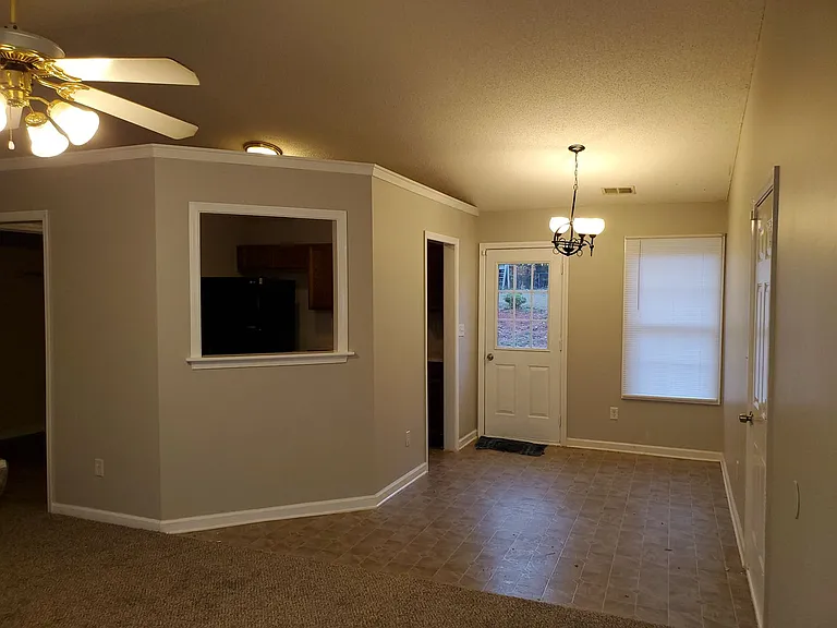 246 Carthage Blvd — Photo 5