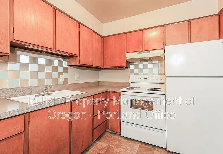 1135 SE 27th Ave — Photo 11