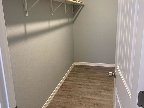4th image of 1303 N Clinton Ave #A