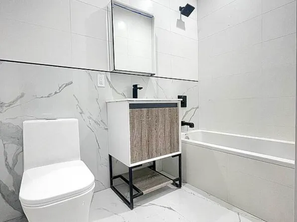 321 Putnam Avenue image 5 of 6