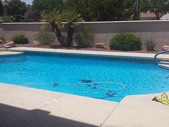 Pool (Uncovered)
