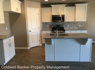 3243 S 300 W, Washington, UT 84780