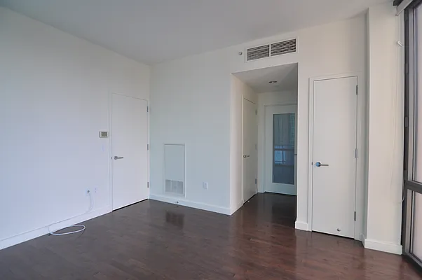 Rented by Nest Seekers International | media 42