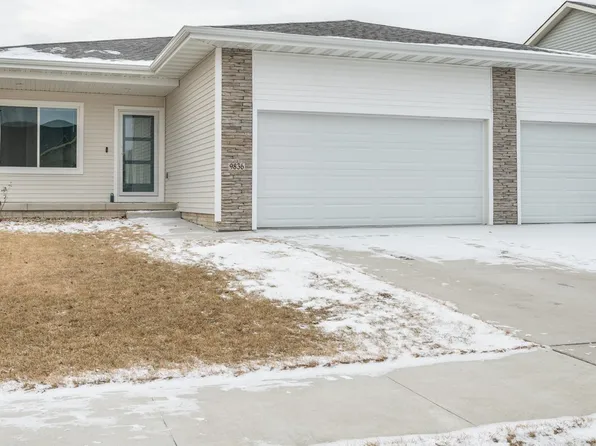 9836 NW 82nd Ave, Johnston, IA 50131
