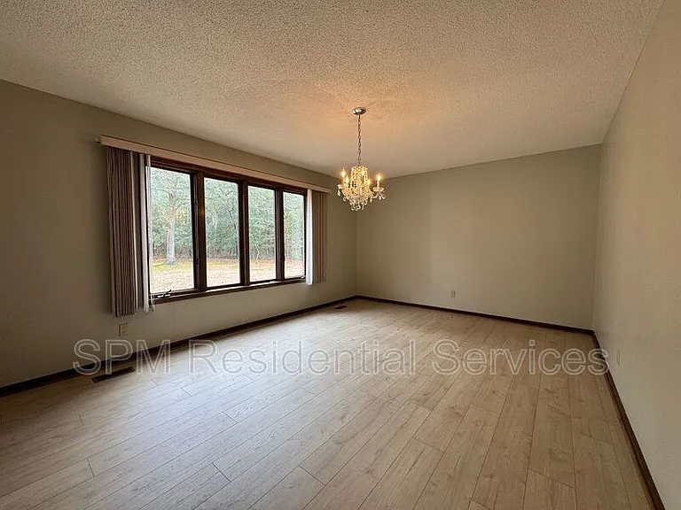 513 Edgewater Club Rd — Photo 10