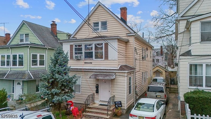 1st image of 58 Llewellyn Ave