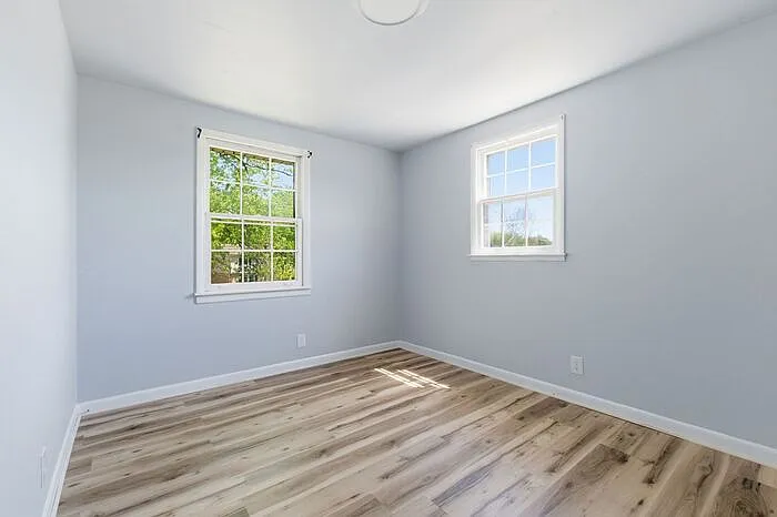 741 McPherson Dr — Photo 11