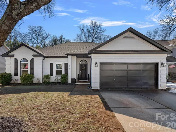 139 Ashford Hollow Ln, Mooresville, NC 28117