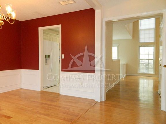 4th image of 706 Verneer Ct