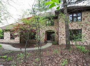 985 Heather Rd, Deerfield, IL 60015