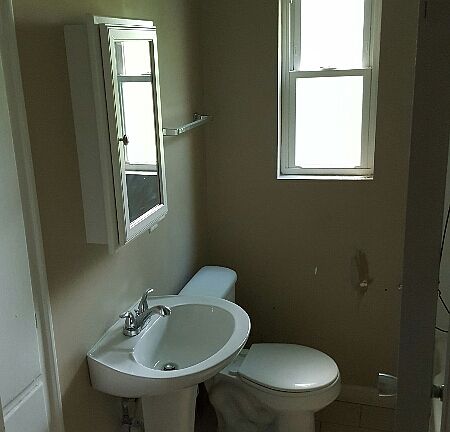 5th image of 423 S Kelsey Ave #B