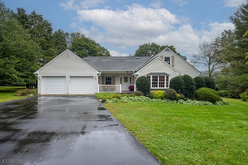 1st image of 44 Hughes Ln