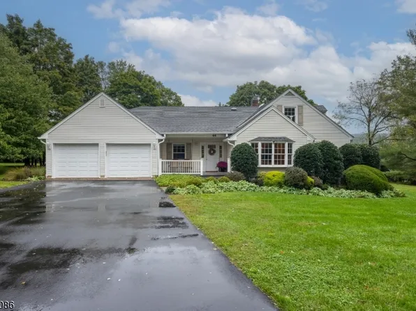 44 Hughes Ln, Watchung Boro, NJ 07069