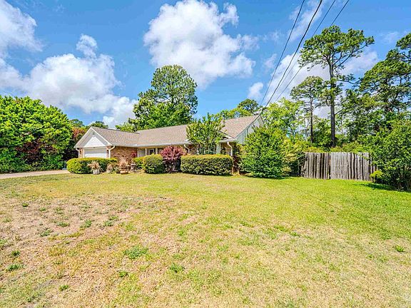 3rd image of 8126 Sedgefield Dr