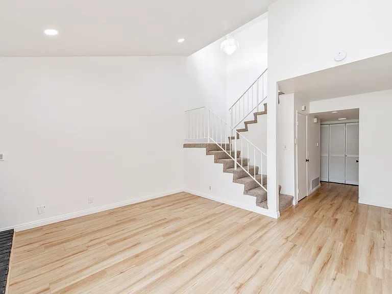 23767 Highland Valley Rd — Photo 15
