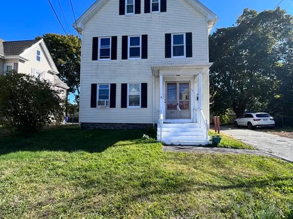74 Oak St, Taunton, MA 02780