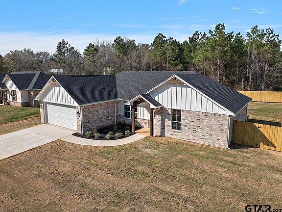 2nd image of 202 Jordan St