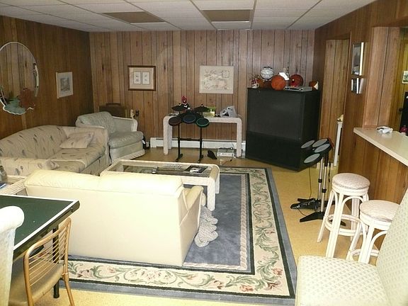 lower level family area