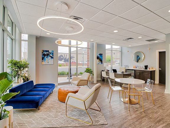 4th image of 515 E Market St APT 513
