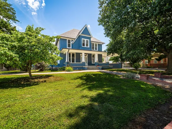 504 Washington St, Clyde, KS 66938