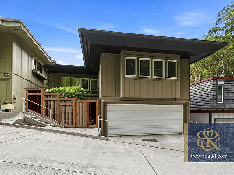 487 Crestmont Dr — Photo 2