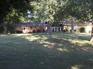 4620 W Avenue Rd, Burlington, IA 52601