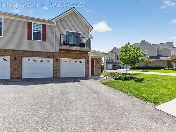 3rd image of 9988 Ridge Run St